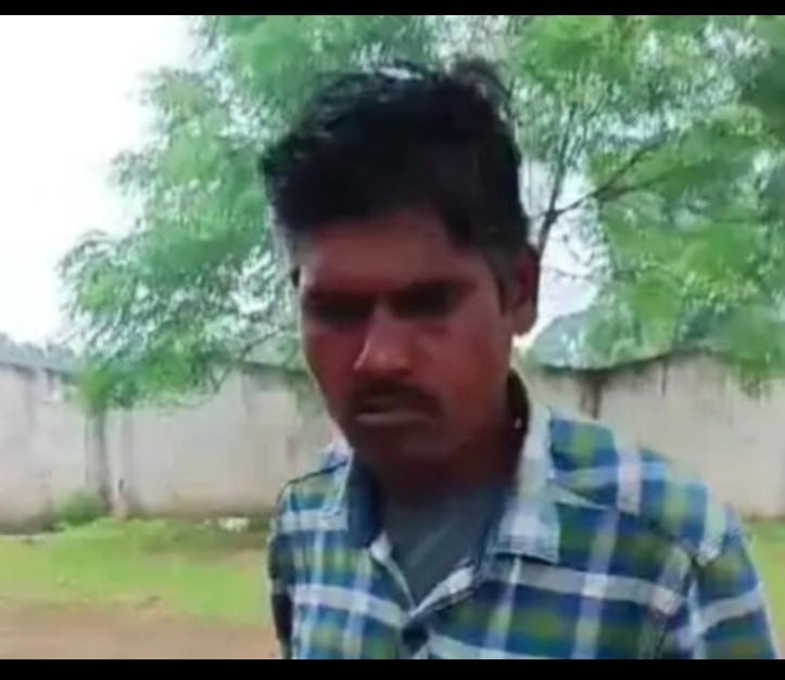 कलेक्टर ने प्रधान पाठक कमला राम भगत को किया निलंबितजशपुर 16 अक्टूबर 24/ कलेक्टर डॉ रवि मित्तल ने प्रधान पाठक कमला राम भगत को किया निलंबित 