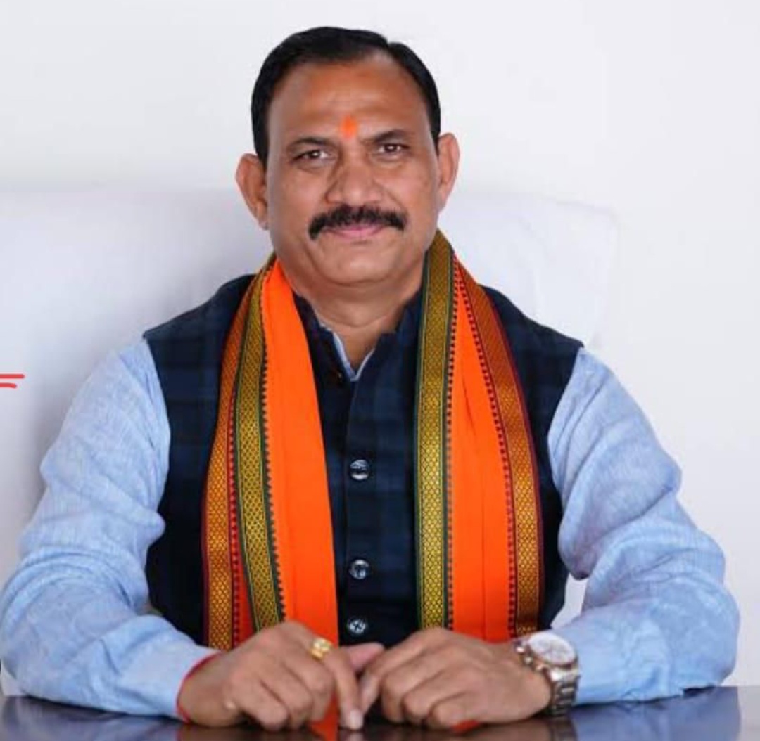 स्वास्थ्य मंत्री श्री श्याम बिहारी जायसवाल के प्रयासों से मनेंद्रगढ़ जिले को एक मिली बड़ी सौगात मनेंद्रगढ़ को मिली सेंट्रल लाइब्रेरी की सौगात 441 लाख की लागत से होगा निर्माण