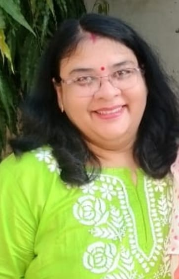 श्रीमती मल्लिका रूद्रा ने शिक्षा जगत में चिरमिरी को दिया नया आयाम लाखों विद्यार्थी लाभान्वित हों रहे हैं हिंदी क्रियाकलाप व व्याकरण पुस्तक से