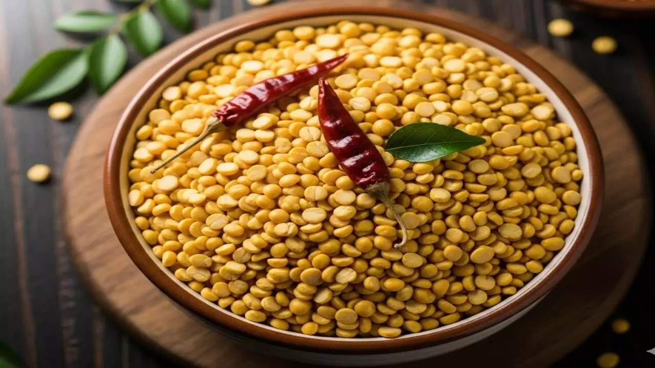 किन लोगों को भूलकर भी नहीं खानी चाहिए चने की दाल? चेक करें ये लिस्ट, कहीं आप भी तो शामिल नहीं!