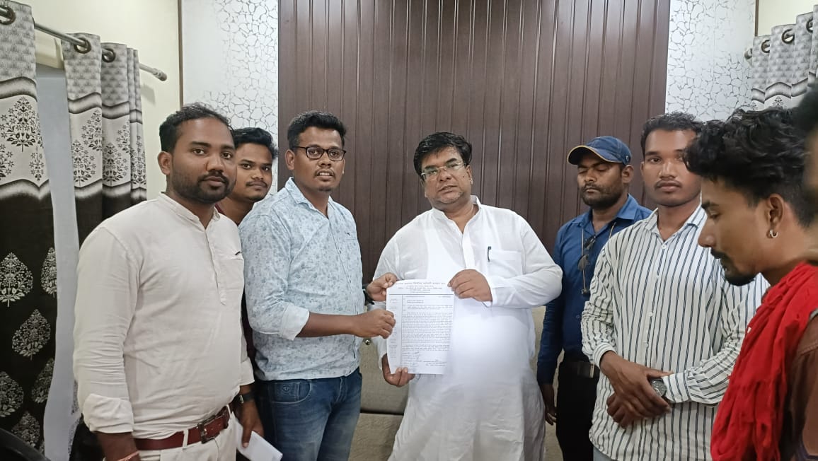 छत्तीसगढ़ स्वास्थ्य सहायता कियोस्क कर्मचारी कल्याण संघ स्टेट नोडल एजेंसी में समायोजित करने के साथ अपनी विभिन्न मांगों के साथ हुए लामबंद 