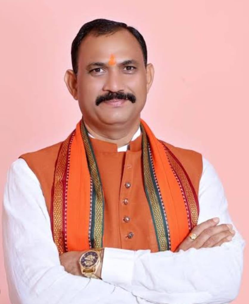 जिला सहित सामुदायिक व प्राथमिक अस्पतालों में पौने दो दर्जन डॉक्टरों की पदस्थापना मरीजों की बेहतर स्वास्थ्य के लिए हर सम्भव प्रयास-स्वास्थ्य मंत्री श्री जायसवाल