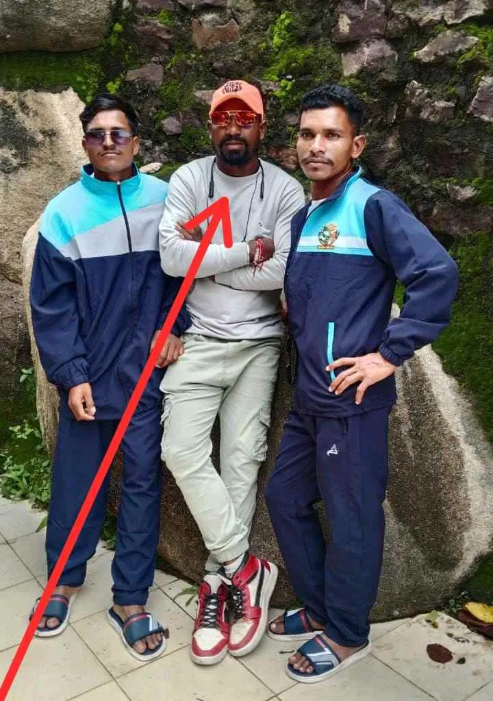 20 KM दूर जंगल में मिला लाश का राज़! नक्सली या कोई और...? बीजापुर में 27 वर्षीय युवक की सनसनीखेज हत्या