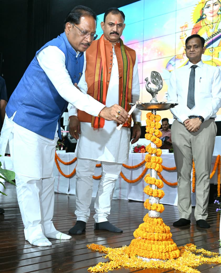 एरोकॉन 2025: कैंसर रिसर्च से लेकर रोबोटिक सर्जरी तक&hellip; क्या छत्तीसगढ़ बन रहा है हेल्थकेयर का नया हब?