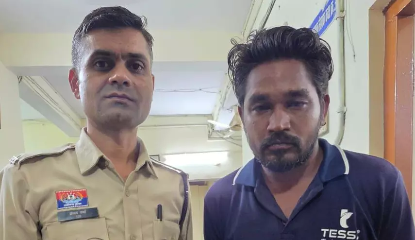 धमतरी में खून से सनी घरेलू रंजिश: बाइक को लेकर बड़े भाई ने छोटे भाई पर कैंची से किया हमला