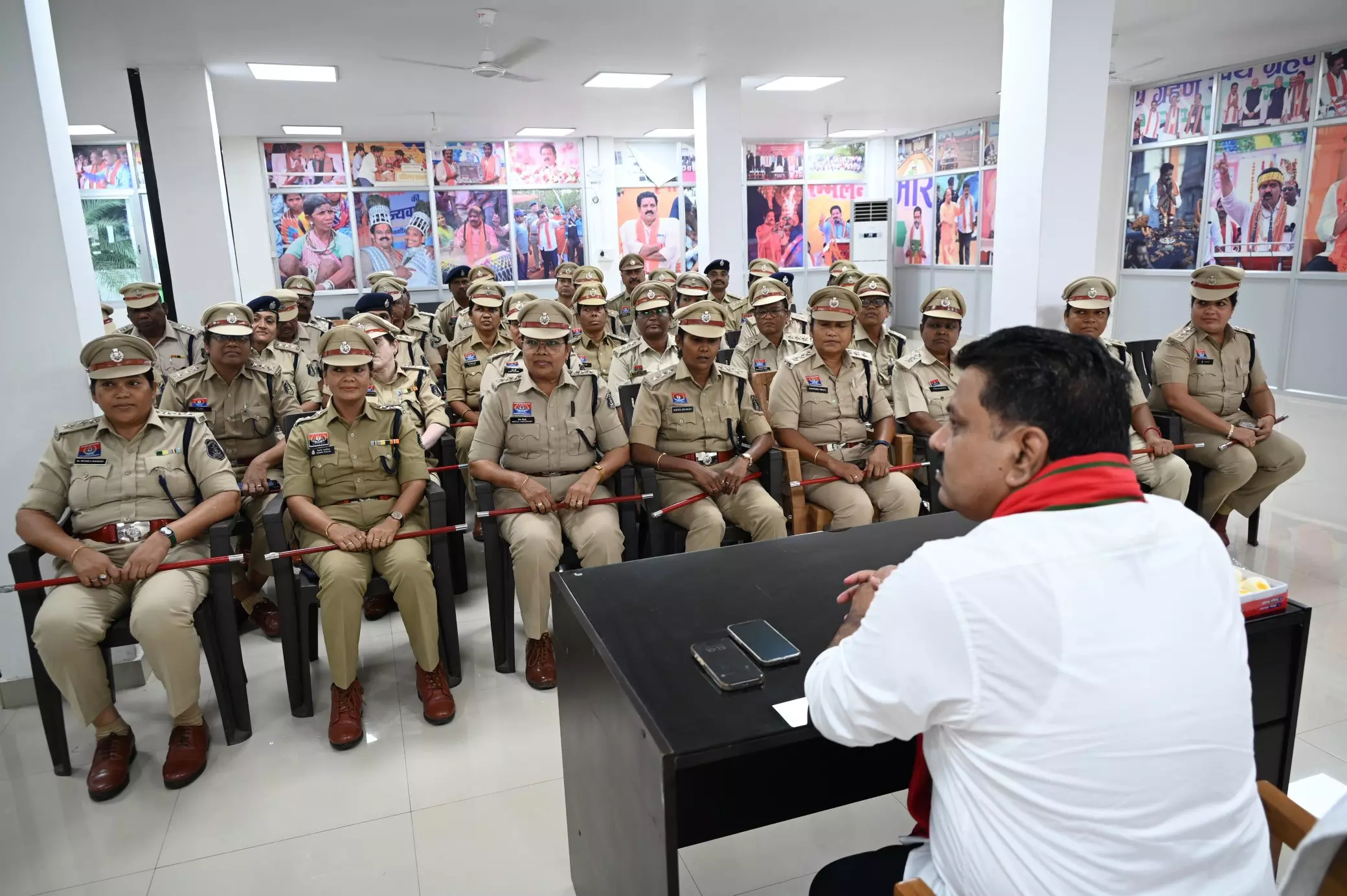 DSP बने 46 अफसरों ने गृहमंत्री विजय शर्मा से की मुलाकात, SIR को लेकर दिया बड़ा बयान