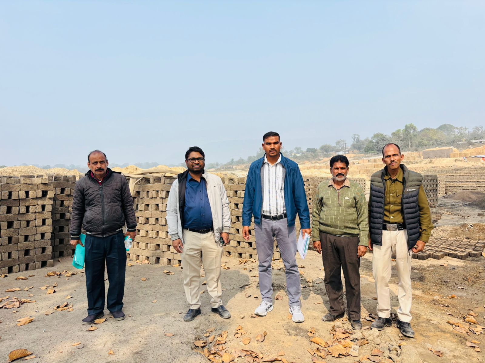 चिरमिरी क्षेत्र में अवैध ईंट भट्टों पर प्रशासन का बड़ा प्रहार 19 ईंट भट्टों पर एक साथ की गई संयुक्त कार्रवाई