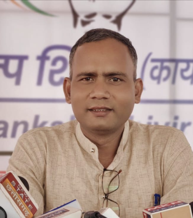 आजादी की लड़ाई में नकारात्मक भूमिका निभाने वाले अंग्रेजों के कृपापात्र, पेंशनभोगी, वफादार राष्ट्रवादी कैसे  आज़ादी की हीरक जयंती पर देश से माफ़ी मांग कर प्रायश्चित करे संघी