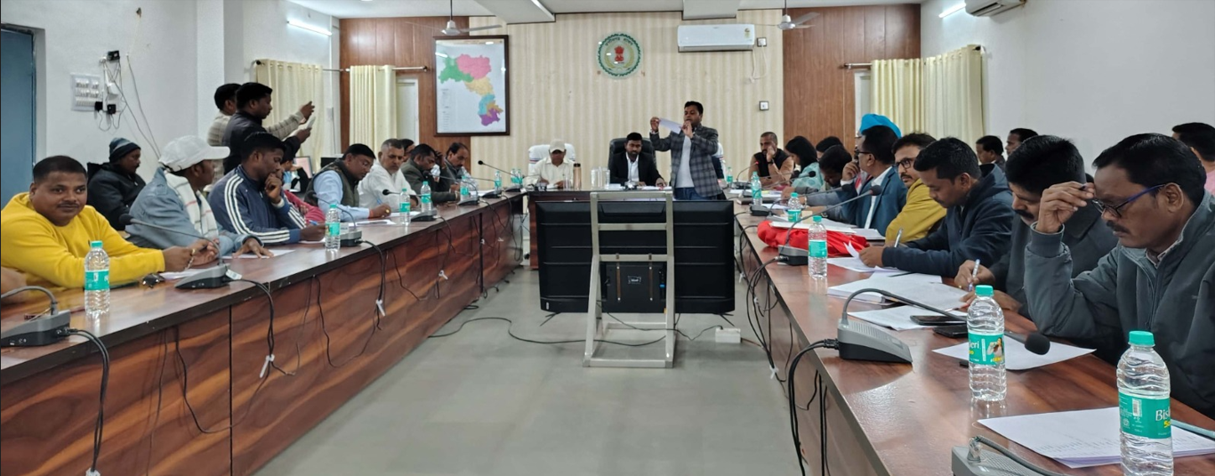 जिला पंचायत के सदस्य जनपद अध्यक्ष जनपद सदस्य के प्रवर्गवार एवं महिलाओं के प्रवर्गवार स्थानों का आरक्षण प्रक्रिया हुआ सम्पन्न