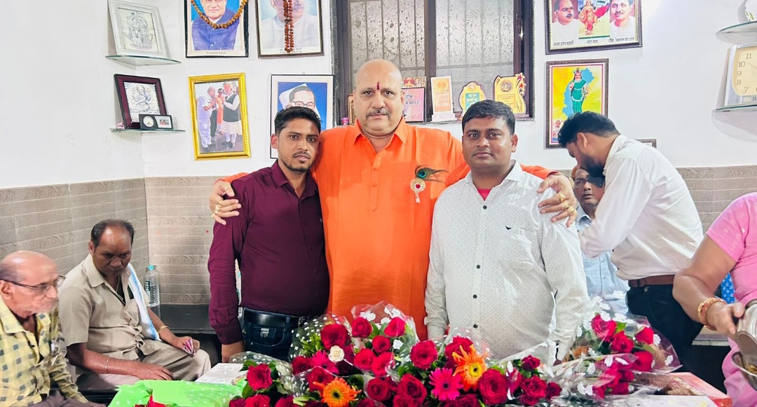 भाजपा नेता अनिल पांडे का जन्मदिन मनाया धूम धाम से मनाया गया कई युवकों ने किया भाजपा प्रवेश पूर्व विधायक सहित अन्य हुए उपस्थित