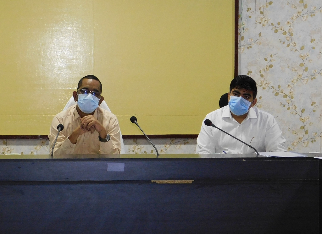 जिला प्रशासन ने बेसहारा बच्चों को दिया सहारा