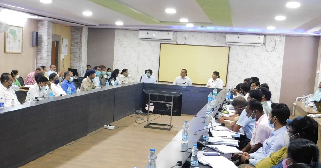 कलेक्टर धावड़े की अध्यक्षता में जिला स्वच्छ भारत मिशन(ग्रामीण) प्रबंधन समिति की बैठक संपन्न