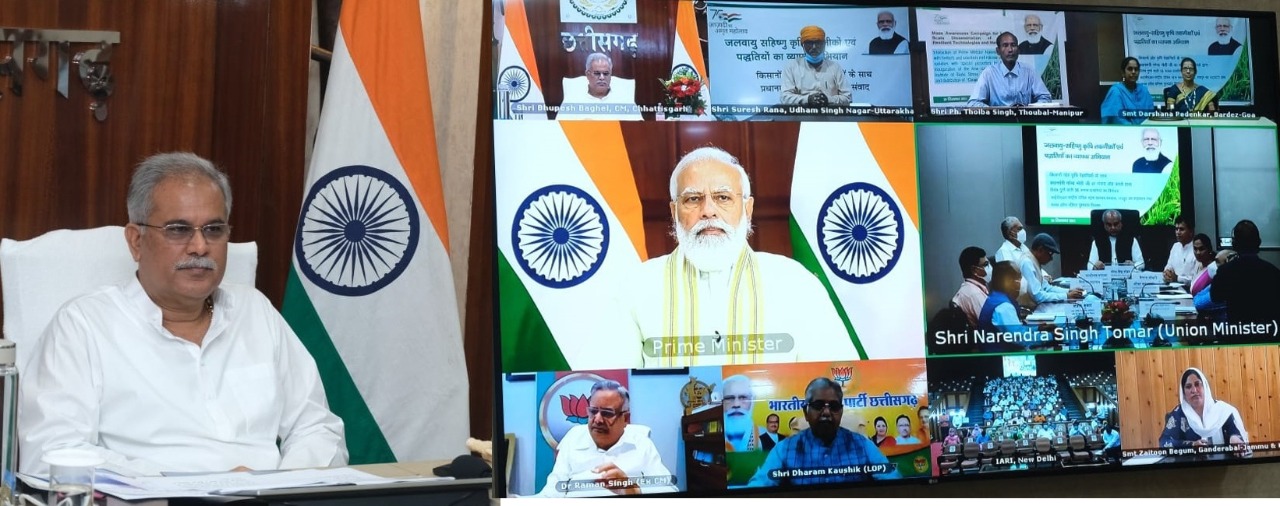 प्रधानमंत्री मोदी ने जलवायु परिवर्तन के प्रभाव से फसलों को बचाने के लिए छत्तीसगढ़ में किए जा रहे प्रयासों की तारीफ की