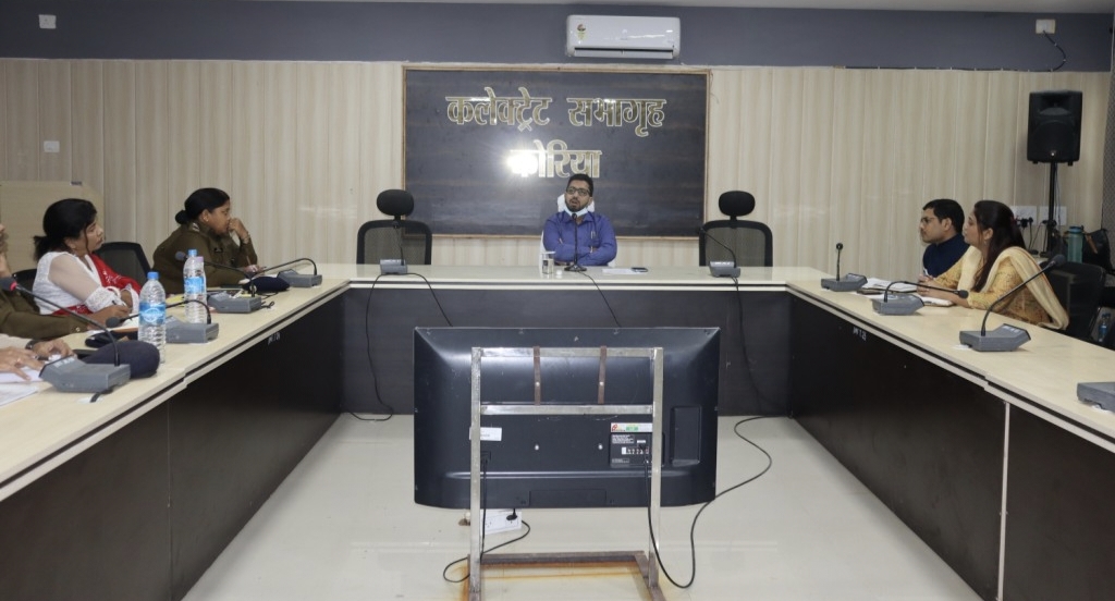 राज्य एवं जिला स्तर पर बाढ़ बचाव प्रशिक्षण हेतु 02 नवम्बर को टेबल टॉप एवं 04 नवम्बर को होगी मॉक एक्सरसाइज, कलेक्टर श्री लंगेह ने तैयारी हेतु संबंधित विभागों की ली बैठक