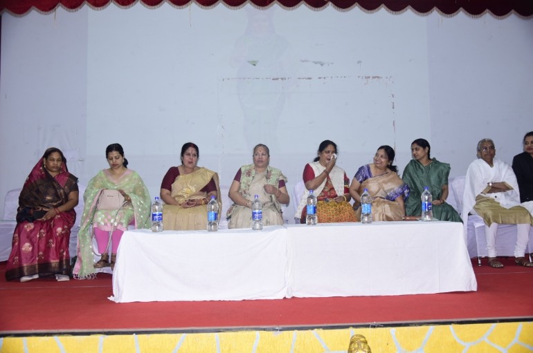 बिलासपुर- छ.ग. की महिलाओं को अपराध से बचने के बारे में दिया गया प्रशिक्षण: डॉ. किरणमयी नायक ,कार्यशाला में विशिष्ट वक्ताओं ने दी लोगों को जानकारी