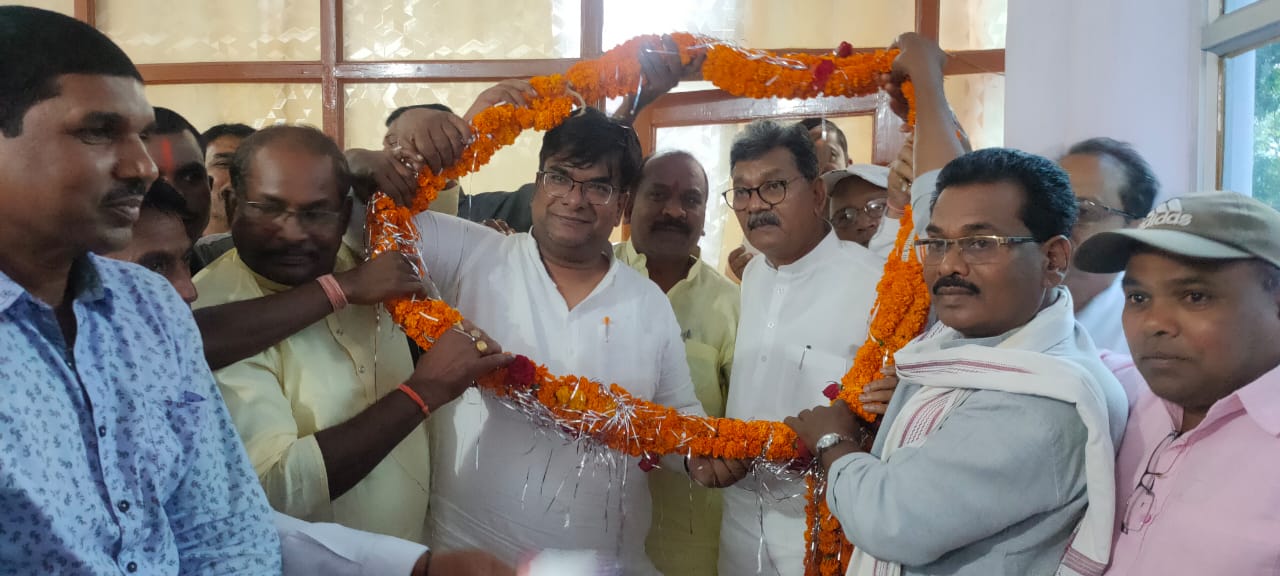 छत्तीसगढ़ में "पनिका जाति" को अनुसूचित जनजाति की श्रेणी में शामिल करने राज्य सरकार ने भारत सरकार को भेजा पारित अशासकीय संकल्प पत्र.  