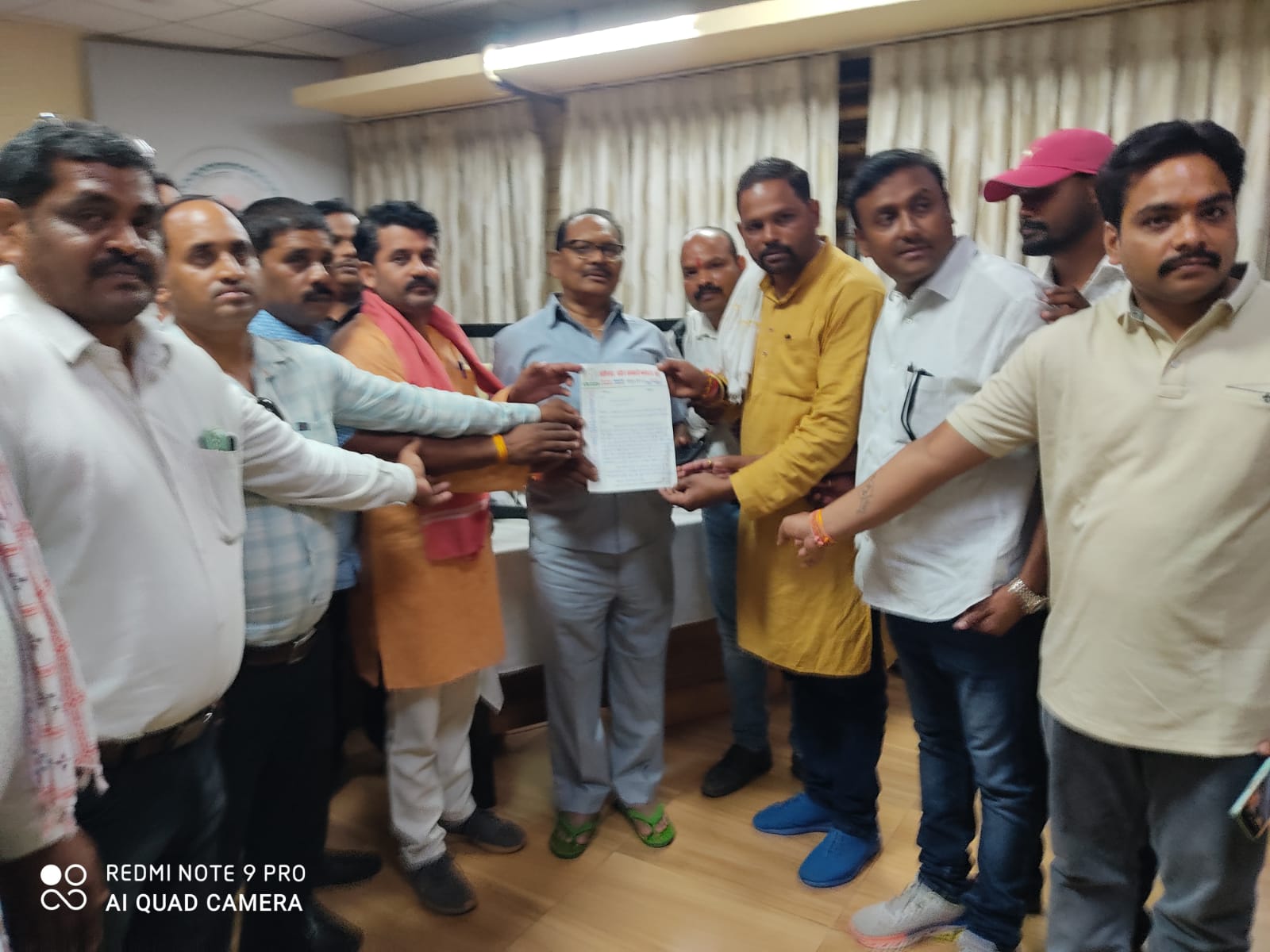 सहकारिता मंत्री प्रेमसाय जी के आश्वासन पर छत्तीसगढ़ प्रदेश सहकारी कर्मचारी संघ का हड़ताल समाप्त