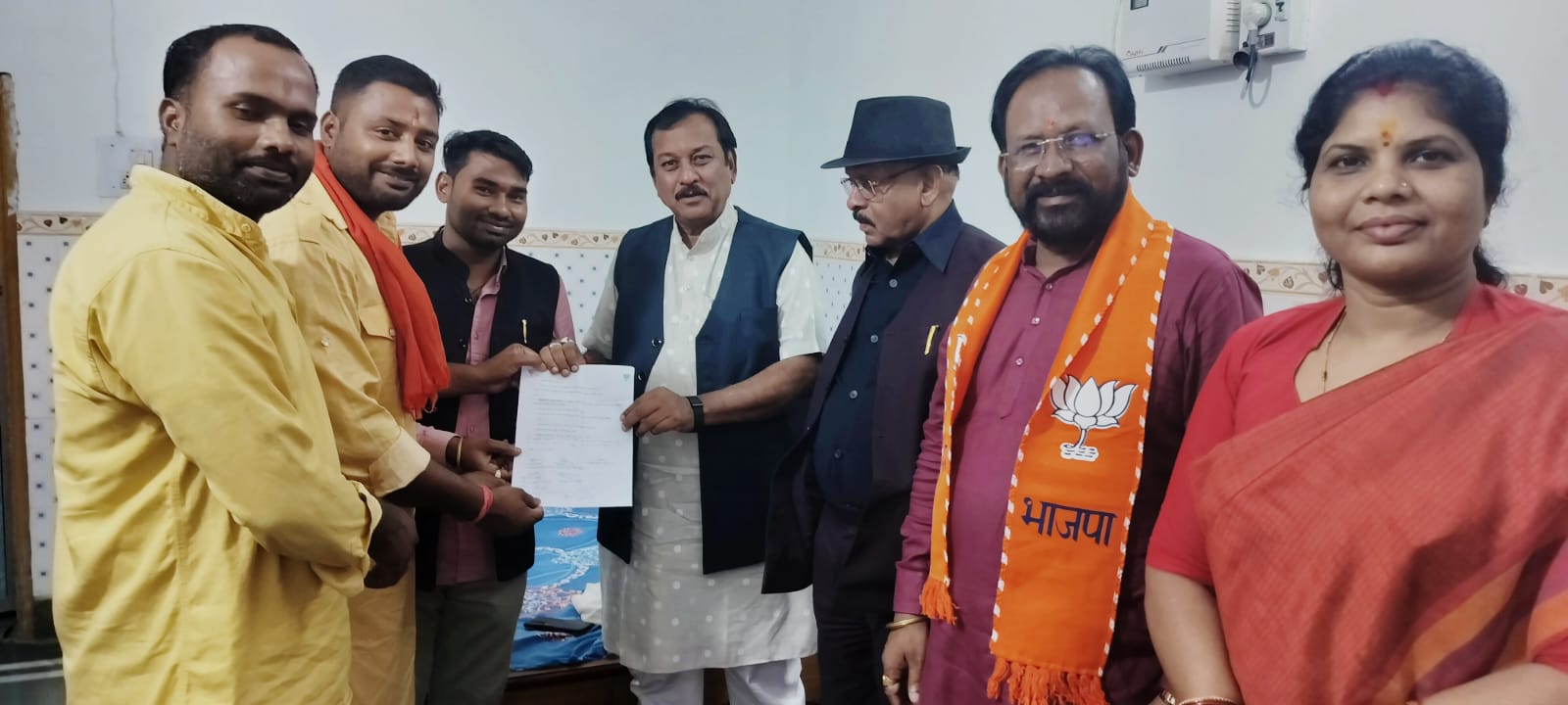 कका बाबा का भ्रष्ट राज होगा खत्म सरगुजा संभाग की सभी सीटों पर जीत करेंगे दर्ज - विजय बघेल