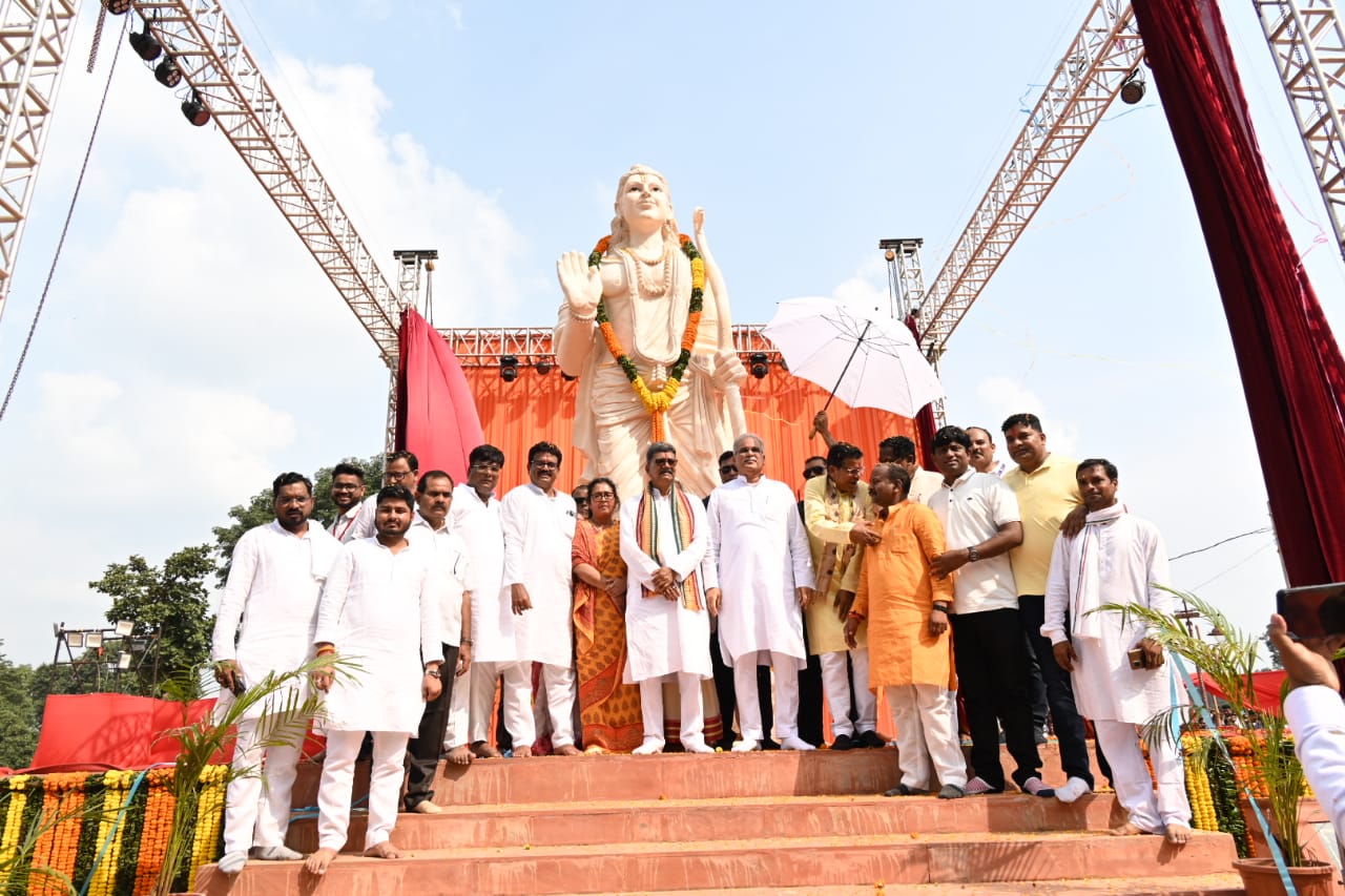 मुख्यमंत्री भूपेश बघेल ने सीतामढ़ी हरचौका में प्रभु श्रीराम की प्रतिमा का किया अनावरण  360 करोड़ रुपए के विभिन्न विकास कार्याें का हुआ लोकार्पण, भूमिपूजन