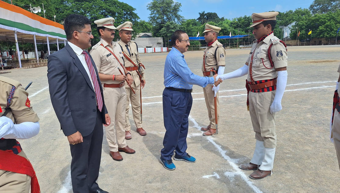  स्वतंत्रता दिवस समारोह का किया गया फुल ड्रेस रिहर्सल समारोह में उप मुख्यमंत्री श्री अरूण साव करेंगे ध्वजारोहण सांस्कृतिक कार्यक्रमों की बिखरेगी छटा